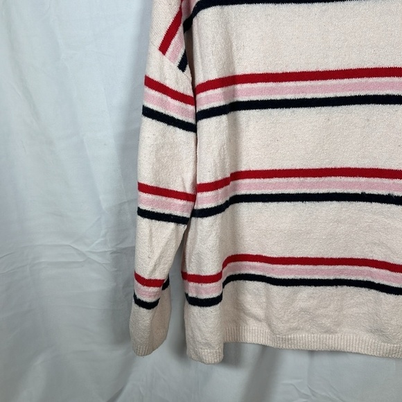 POPSUGAR SWEATER SIZE(XL) - Picture 8 of 9